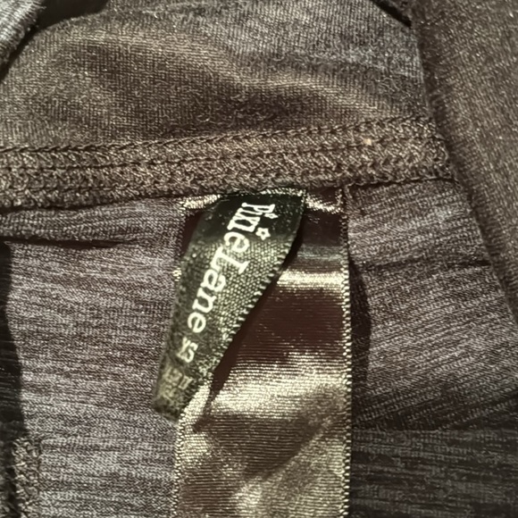 PixieLane women’s xs camo leggings like new soft material, great stretch & hold - Picture 4 of 4